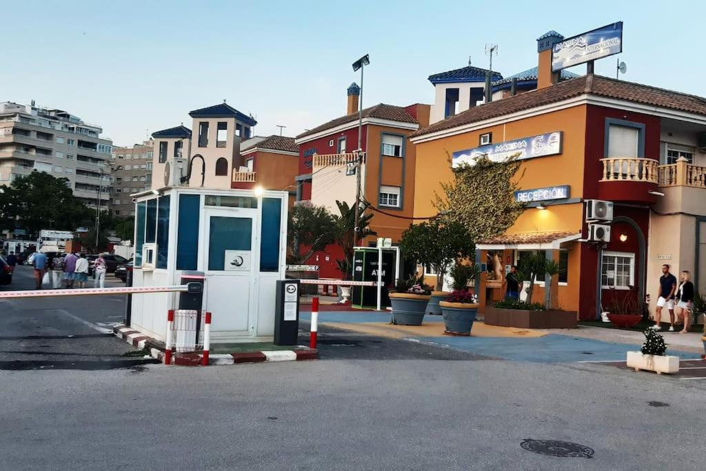 Apartament Adventure Harbour Torrevieja Zewnętrze zdjęcie